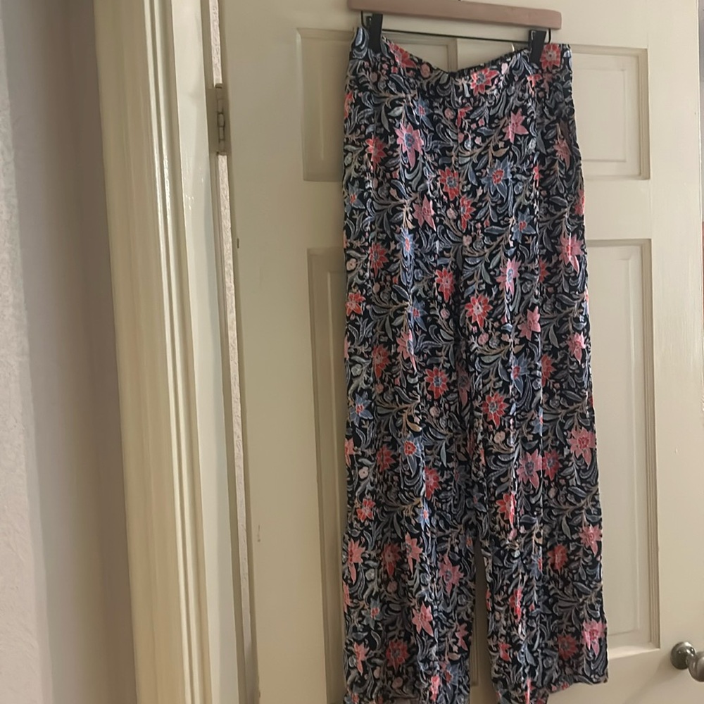 NWT Loft Floral Pants Medium Tall